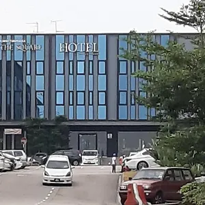 Hotel The Square ***